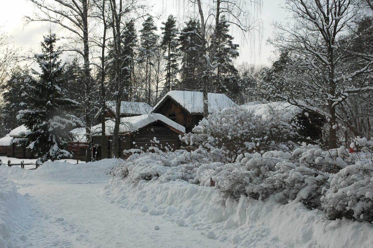 Vinterbilde av Setesdalstunet.