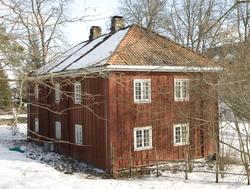 Hovedbygning fra Karterud, Vinger. Norsk Folkemuseum, mars 2
