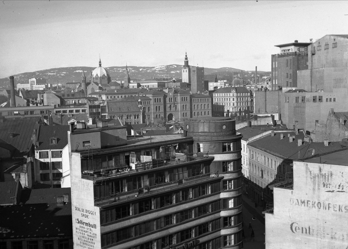 Hotell Viking, Oslo, mai 1957. Bygning. Bybilde.