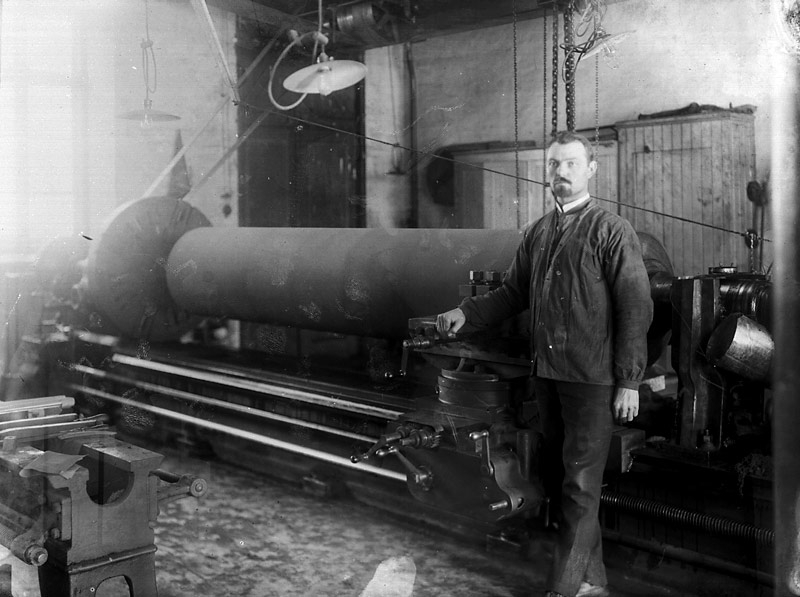 Gummifabriken, gummibeklädnad av vals, tidigt 1900-tal.