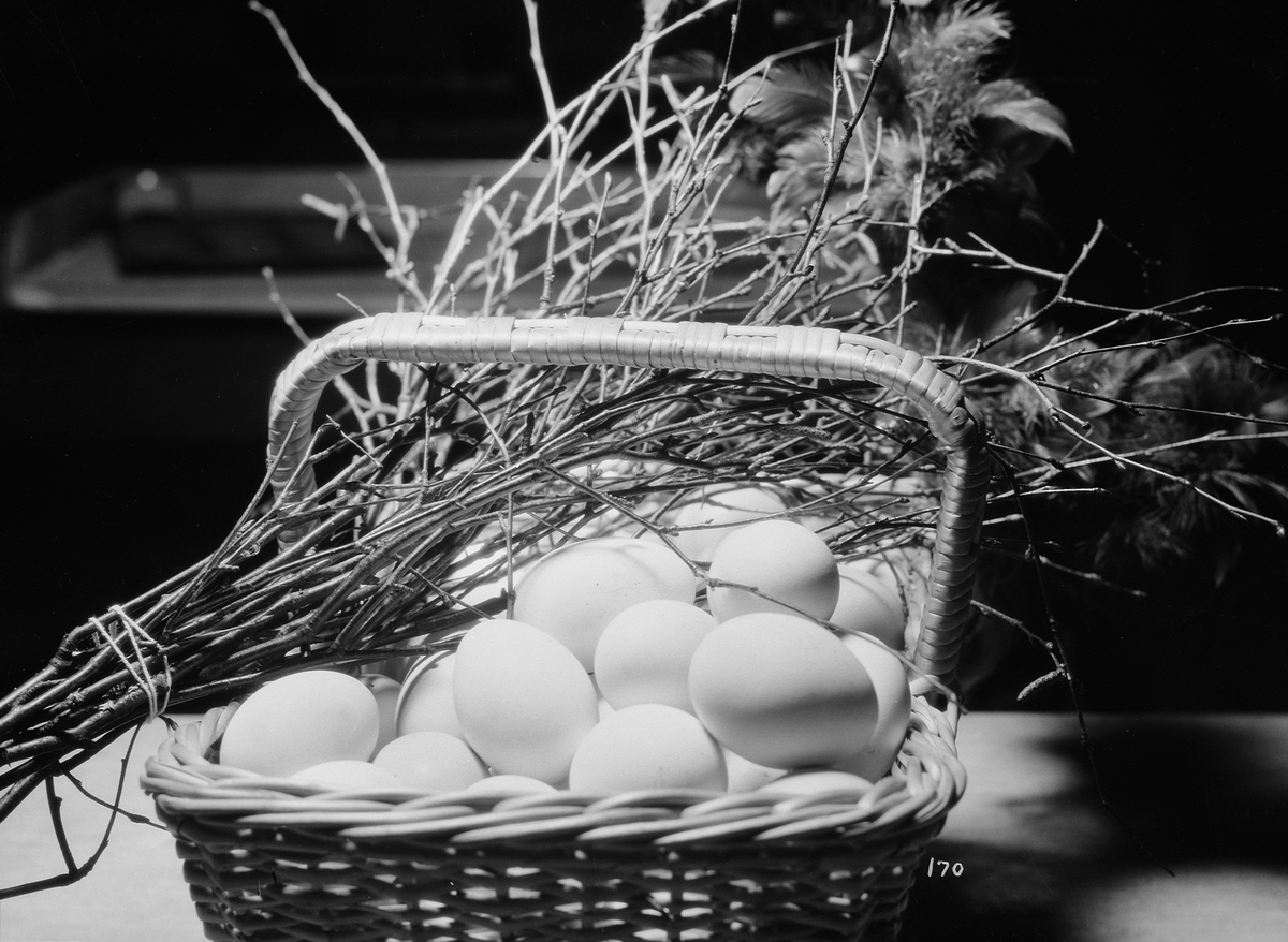 Äggkorg med påskris, Fackskolan för huslig ekonomi, Uppsala, sannolikt på 1930-talet