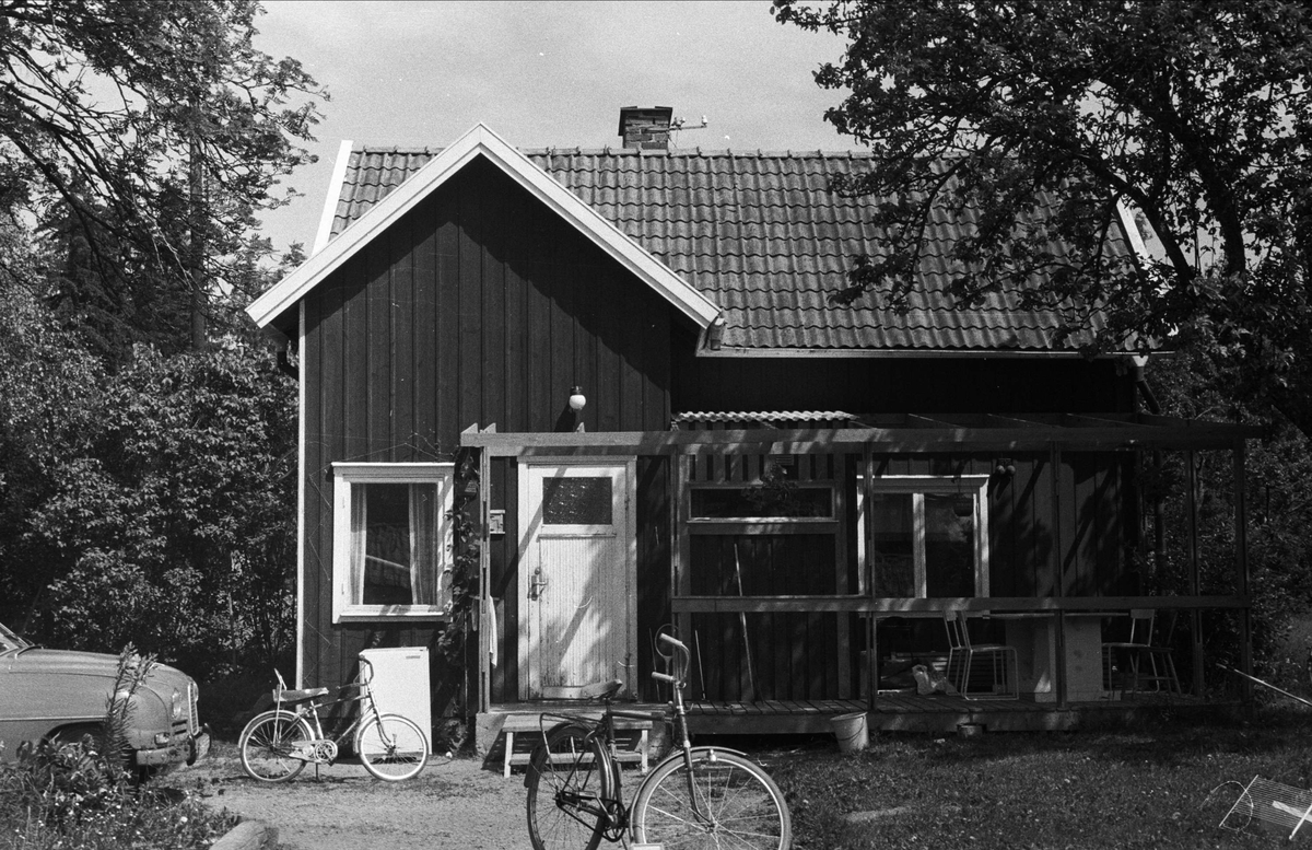Stuga, Hagalund 2, Sandbro, Björklinge socken, Uppland 1976