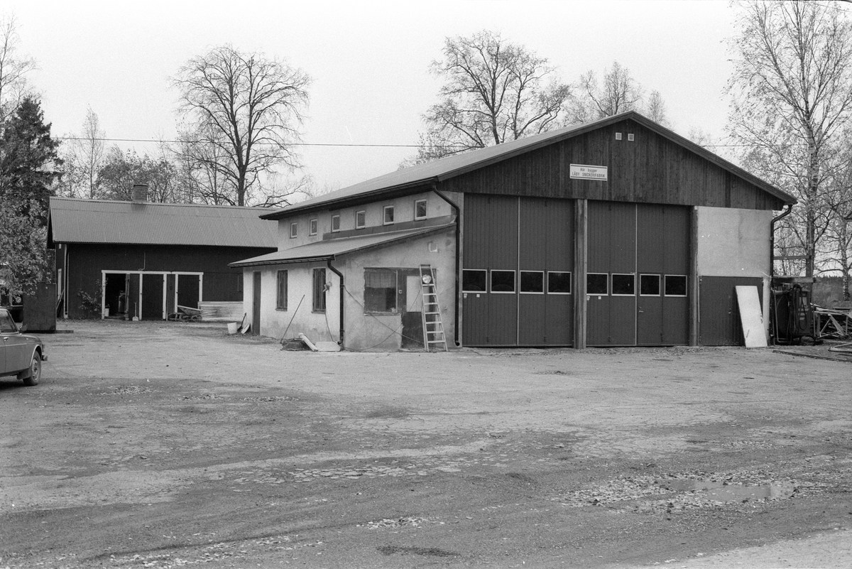 Garage och uthus, Ullbolsta 6:1, Ullbolsta, Jumkil socken, Uppland 1983