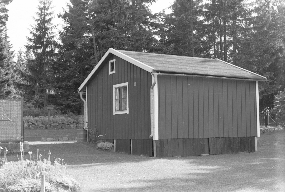Småsommarstugeområde vid Vadbacka, Läby socken, Uppland 1975
