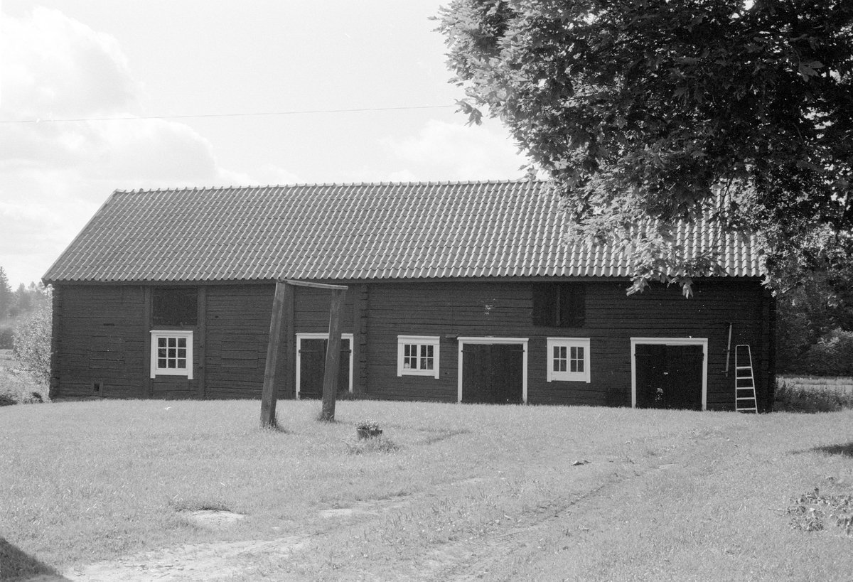 Ladugård, Kumla, Knutby socken, Uppland 1987