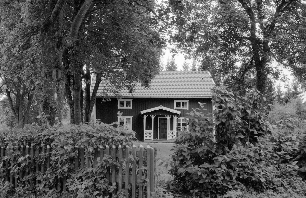 Bostadshus, Knutby-Ösby 1:9, Ösby, Knutby socken, Uppland 1987
