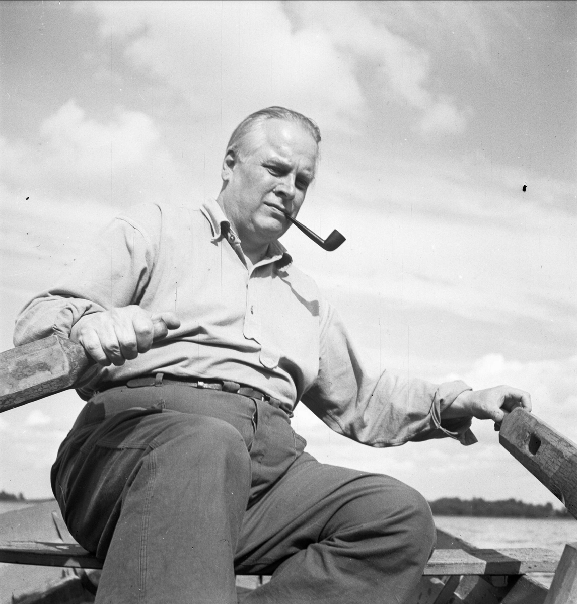 Redaktör Stig Carlbring på sommarnöjet, Uppland 1954