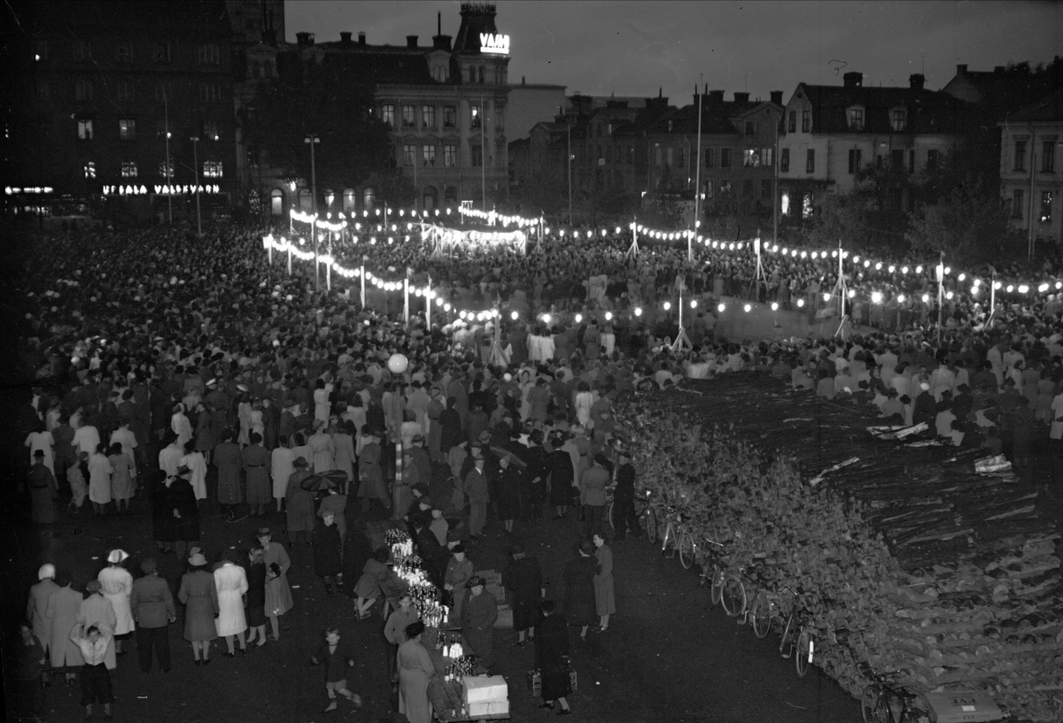 Dans på Vaksala torg i Uppsala 1947