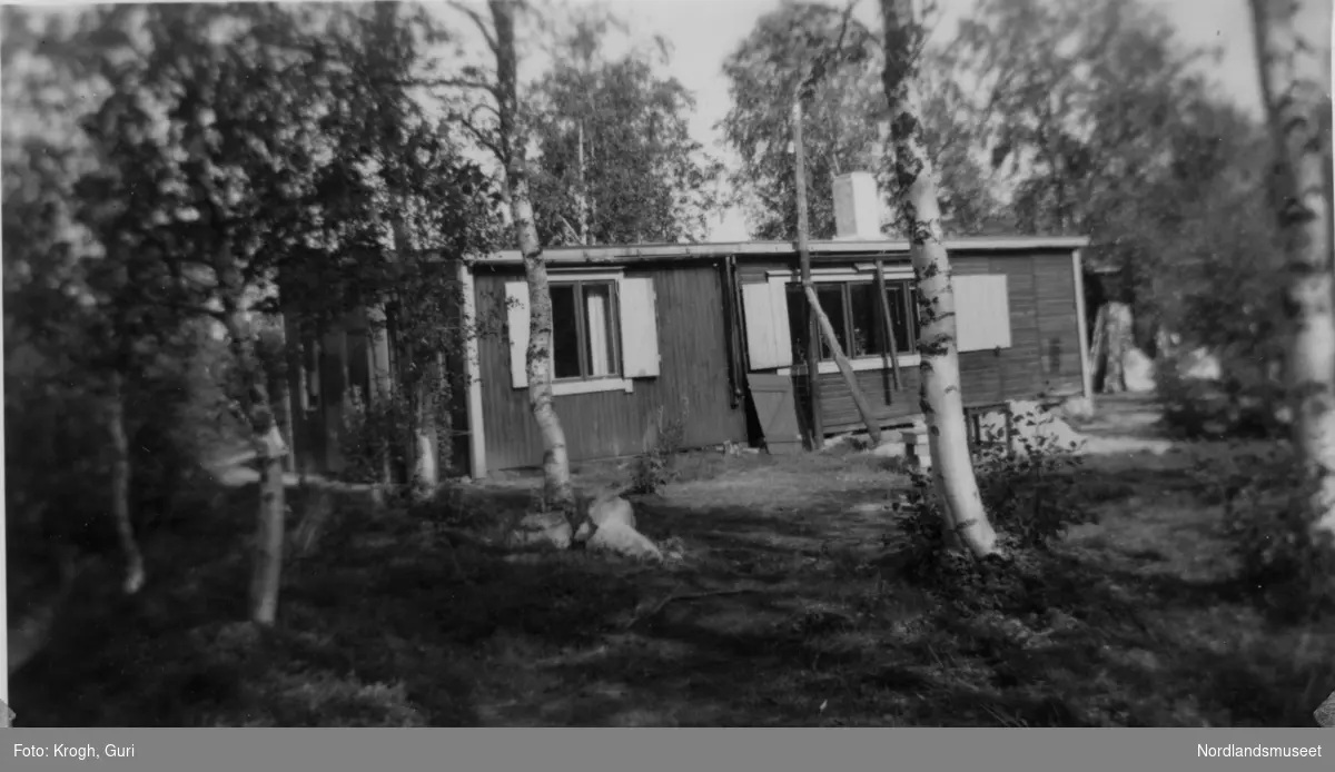 Huset på brinken ved 4.vatnet. ved Kråkmo Sagvassdalen Hamarøy