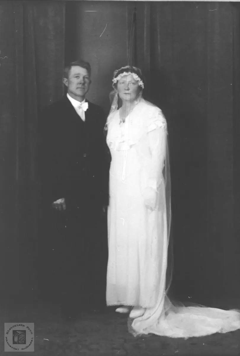 Brudebilde av Torkjell og Karoline Homme, Bjelland Øyslebø.