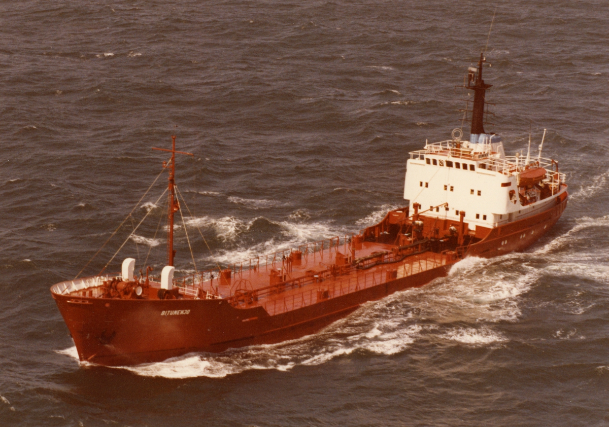 M/T 'Bitumenjo' (Ex. Spiekeroog)(b.1964, Werft Nobiskrug G.m.b.H., Rendsburg).