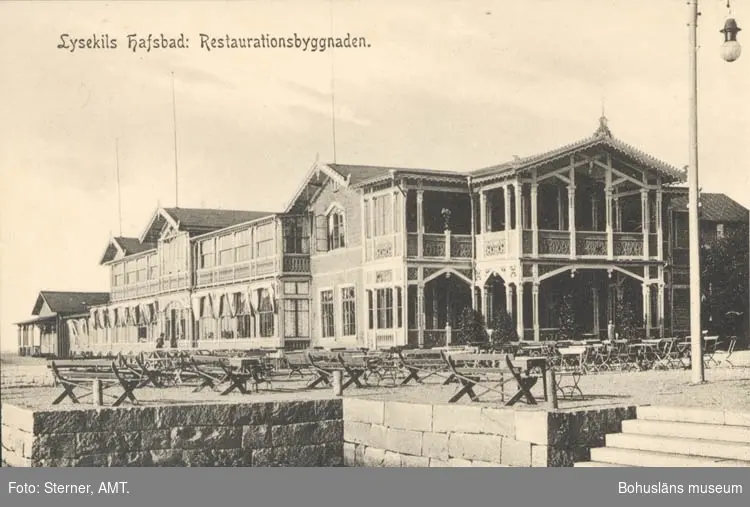 Tryckt text på kortet: "Lysekils hafsbad: Restaurationsbyggnad."

