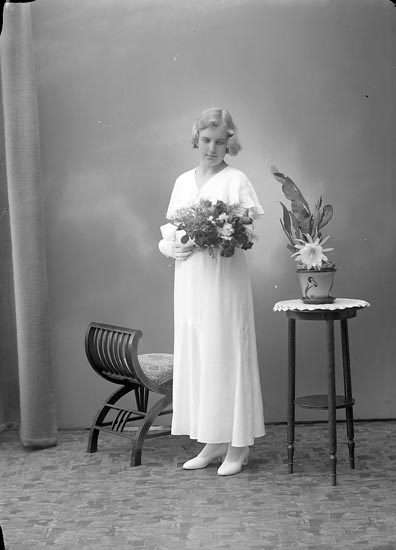 Enligt fotografens journal nr 6 1930-1943: "Ahlborg, Maj-Britt Stenungsund".