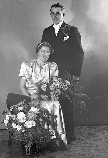 Enligt fotografens journal nr 6 1930-1943: "Karlsson, Herr Här".
Enligt fotografens notering: "Herr Sigge Karlsson Stenungsund".