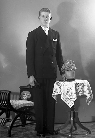 Enligt fotografens journal nr 6 1930-1943: "Andersson, Bengt Berg St. Höga".