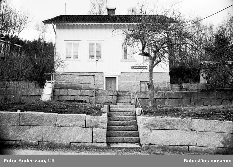 Bohusläns samhälls- och näringsliv. 2. STENINDUSTRIN.
Film: 13

Text som medföljde bilden: "Kullgrens kontor."
