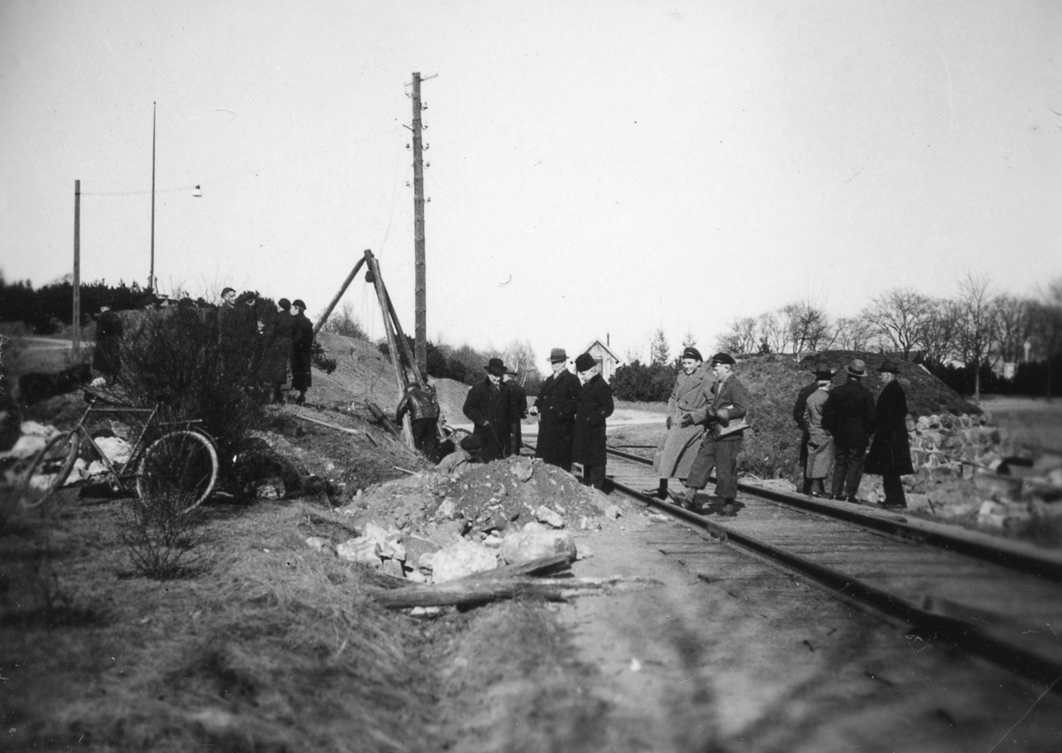 Utgrävning 1938 av Falkhusruinen. RAÄ 4.