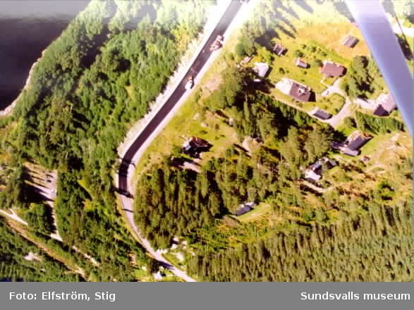 Flygfotografering av byarna runt Klingsta tjärn, sensommaren 1999