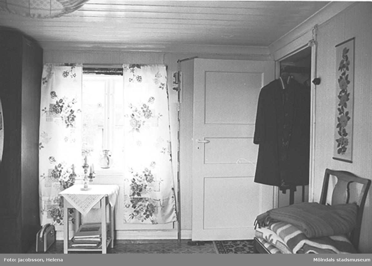 Interiör i bostadshus på Roten M 29 i Mölndals Kvarnby, 1972.
