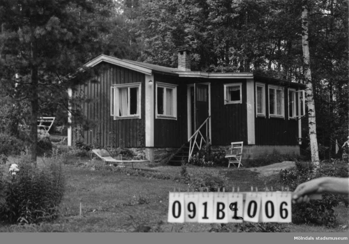 Byggnadsinventering i Lindome 1968. Greggered 3:49.
Hus nr: 091B2006.
Benämning: fritidshus.
Kvalitet: god.
Material: trä.
Tillfartsväg: framkomlig.
Renhållning: soptömning.