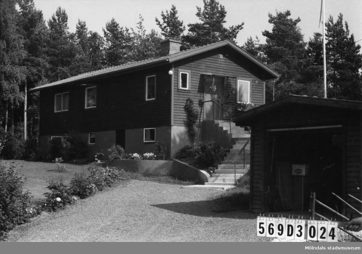 Byggnadsinventering i Lindome 1968. Berget 1:46.
Hus nr: 569D3024.
Benämning: permanent bostad och garage.
Kvalitet: mycket god.
Material: trä.
Tillfartsväg: framkomlig.
Renhållning: soptömning.