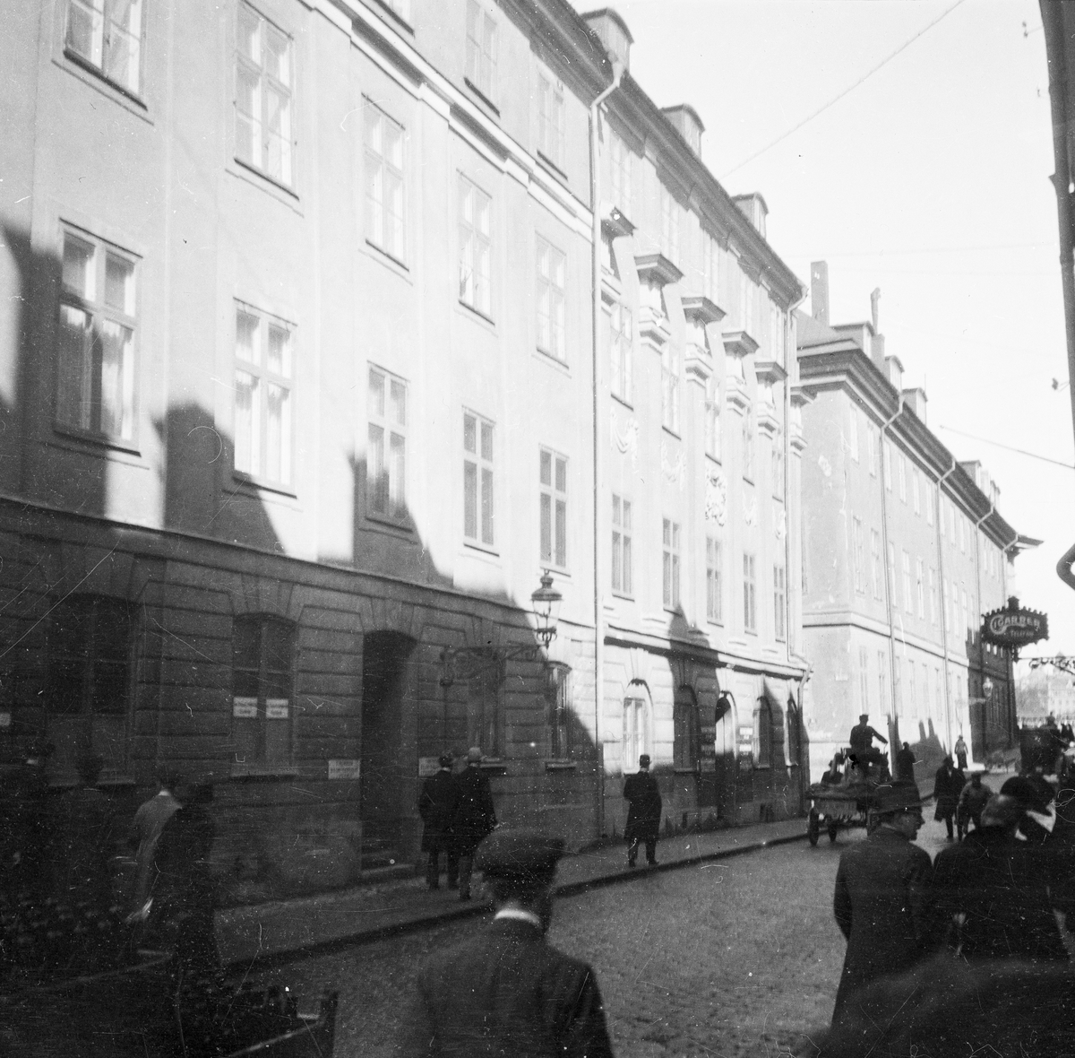 Myntgatan, Stockholm
Exteriör

Svensk arkitektur: kyrkor, herrgårdar med mera fotograferade av Arkitekturminnesföreningen 1908-23.