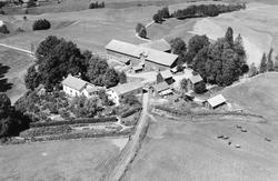 Flyfoto av gårdene Rud i Eidsberg 1951.