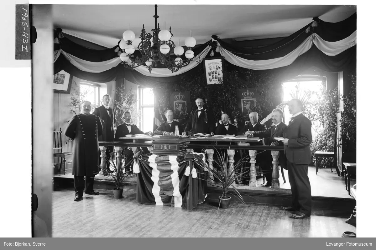 Stemmestyret 13. aug. 1905 i bystyresalen på Levanger