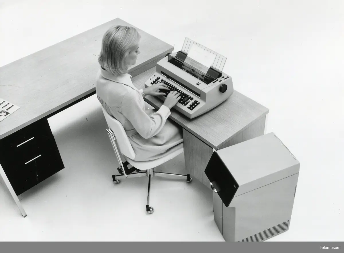 7.0 IBM - Fotogafier OP - Tekstbehandlingsmaskiner - Modell IBM MC 80