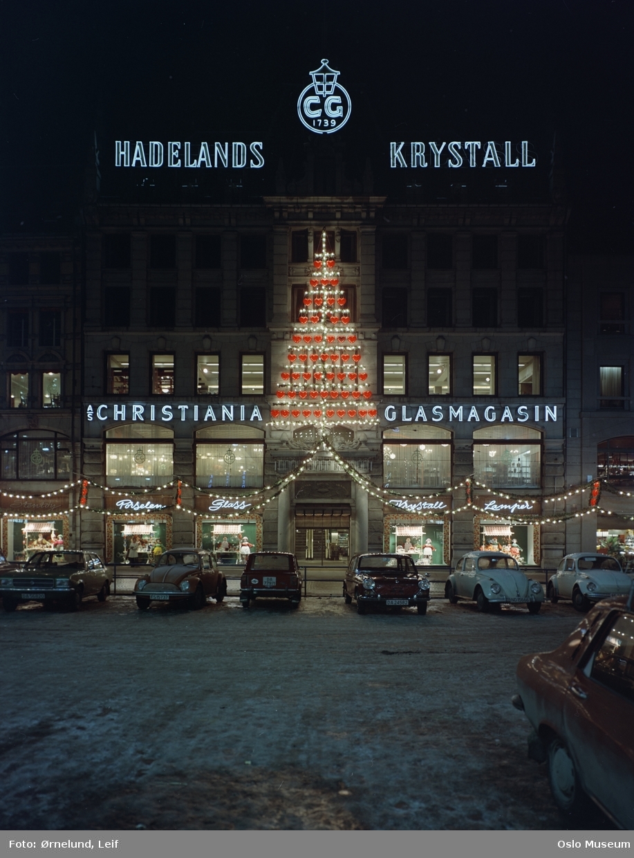 Christiania Glasmagasin, forretningsgårder, juledekorasjon, torg, biler