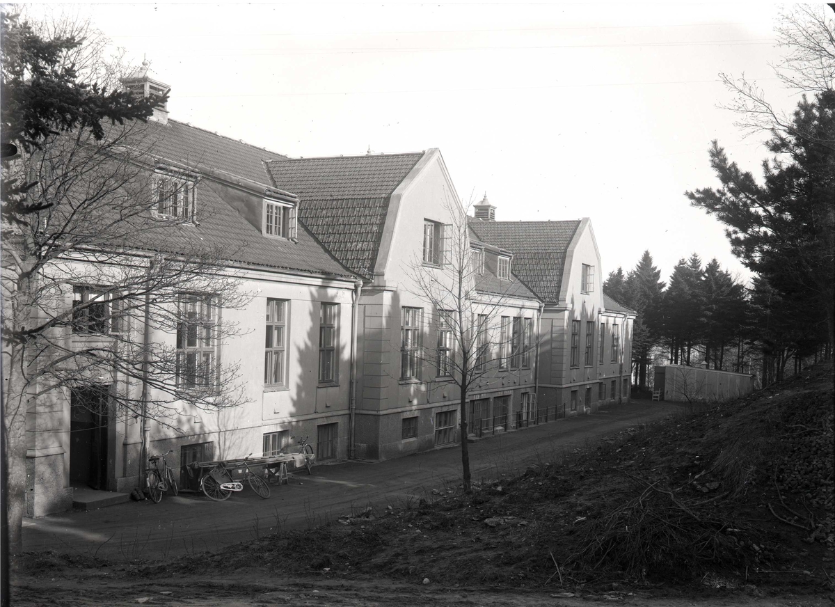 Haugesund Sykehus "Medisinen" fotografert fra vest. Innviet februar 1924 som epedimisykehus.