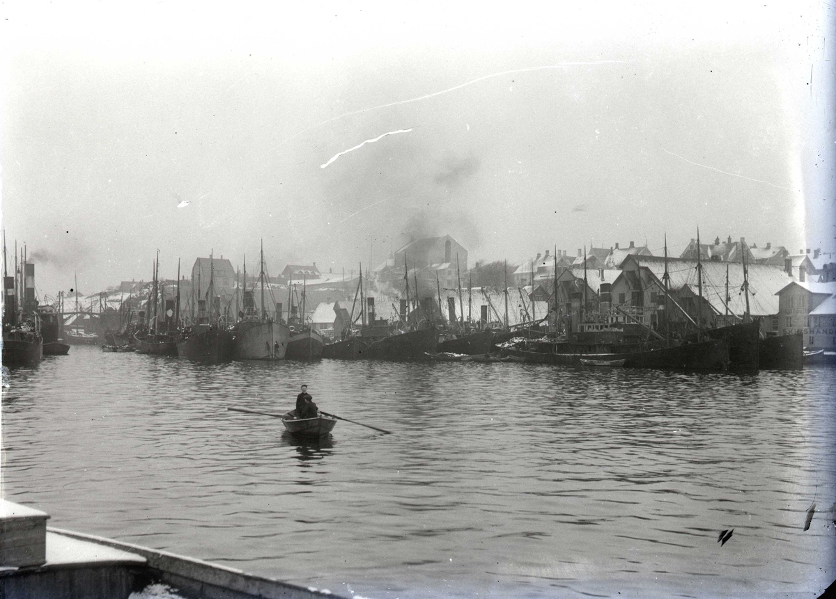 Havn - seilskip - dampskip - sjøhus - Haugalandmuseet / DigitaltMuseum