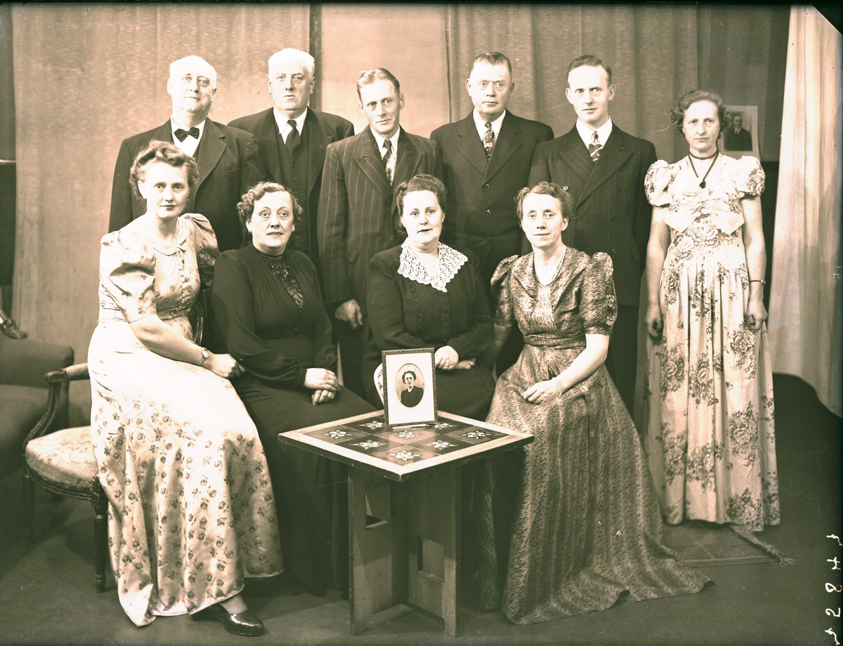 Gruppebilde - Sigurd Hansen med familie