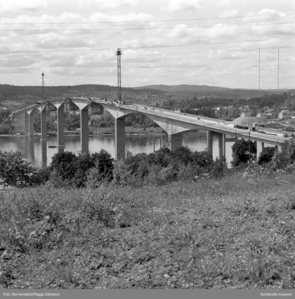 Bygget av Alnöbron.