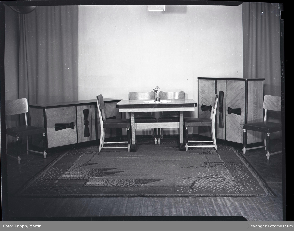 Møbelutstilling på Nordenfjells stol og møbelfabrikk