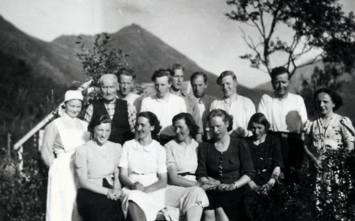 lihallen-pasienter-og-betjening-ved-sortland-tuberkulosehjem-lihallen