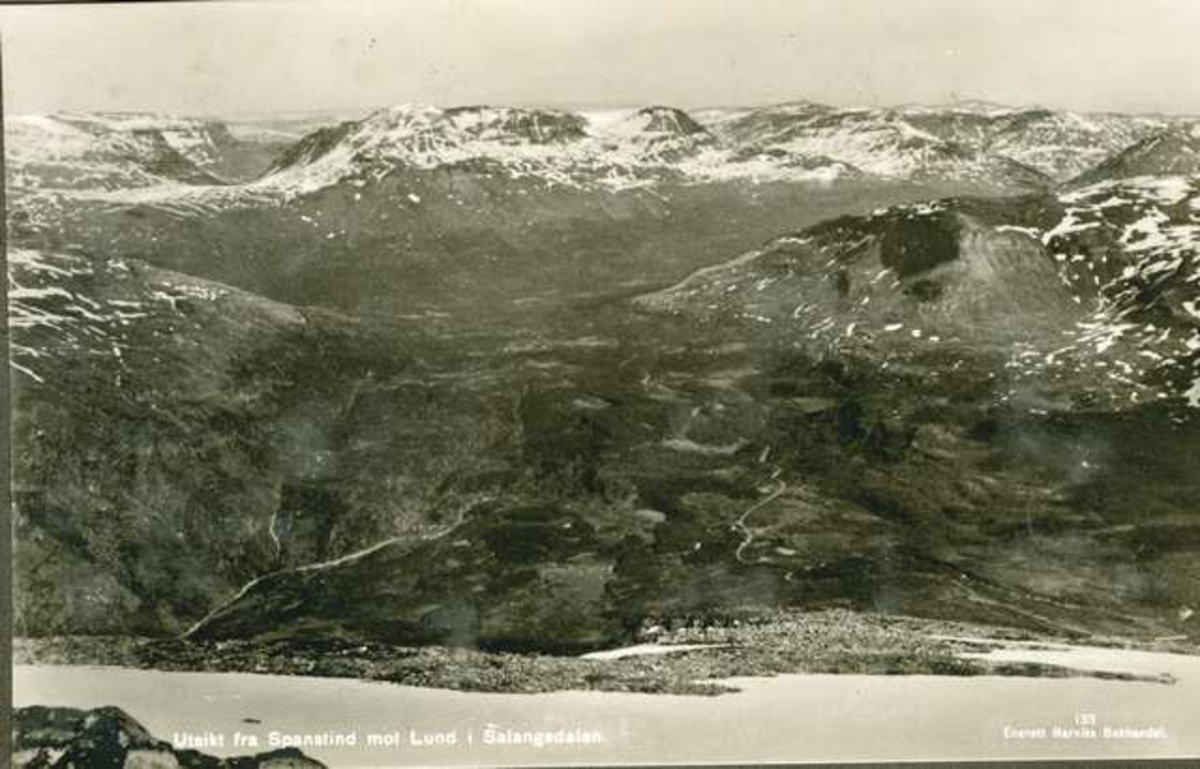Utsikt fra Spanstind mot Lund i Salangsdalen