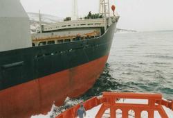 LKAB. Ombord på slepebåten "Rallaren" i oppdrag på Narvik ha
