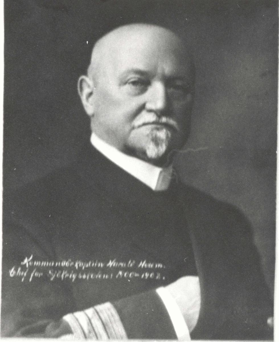 Motiv: Kommandørkaptein Hveem, Harald. Sjef for Sjøkrigsskolen 1900-1908.