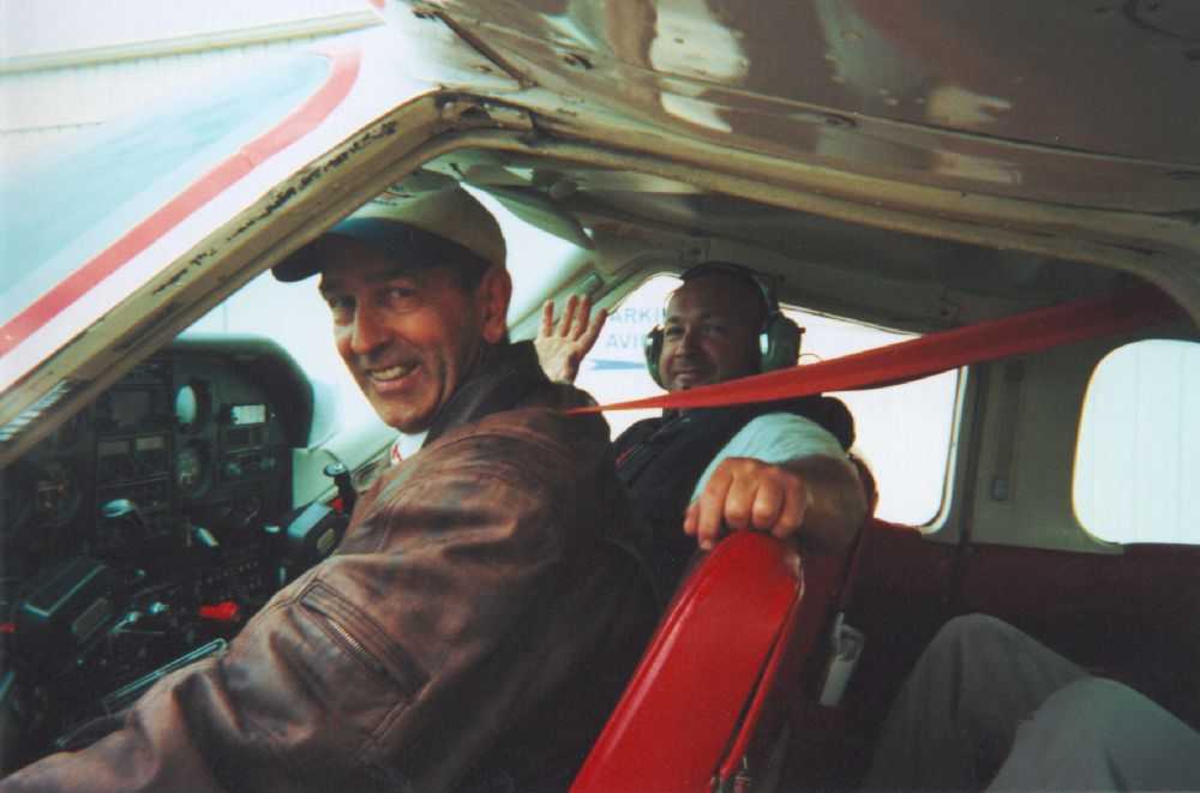 Personer (flygere i cockpit til Cessna 177RG Cardinal RG II - Norsk ...