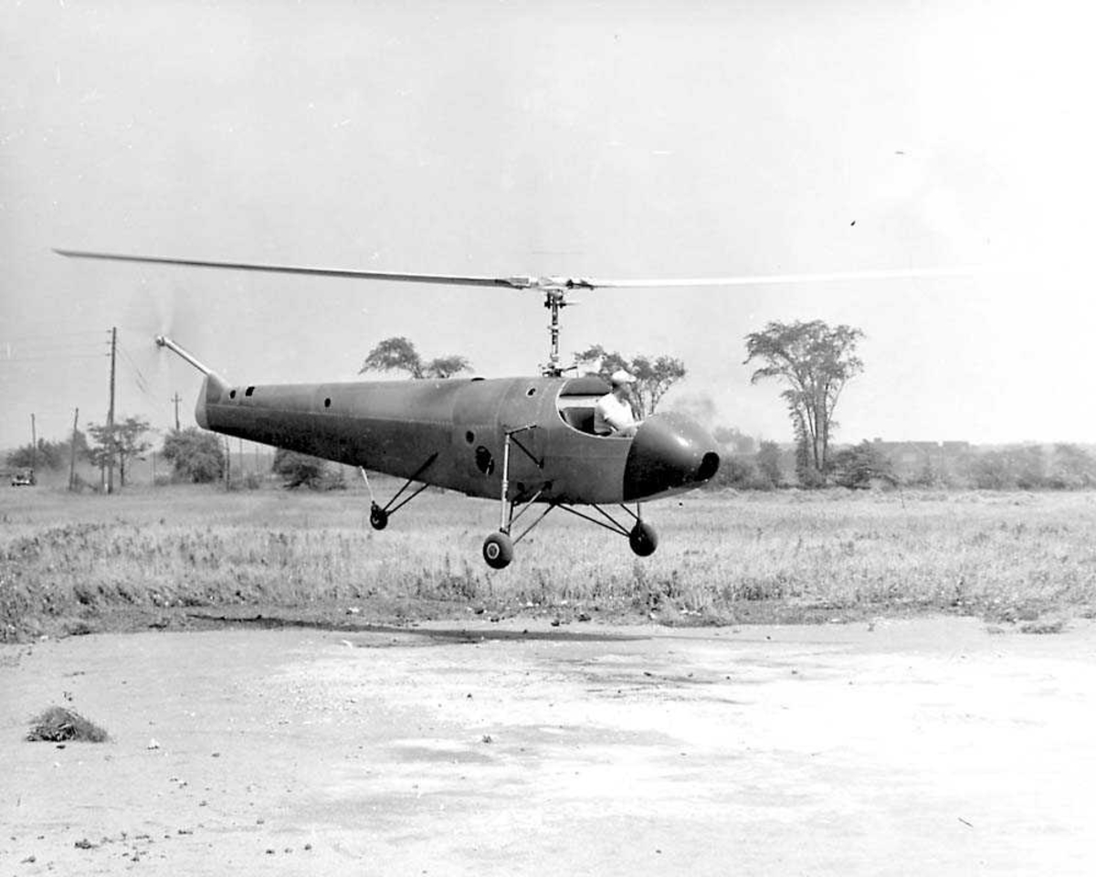 1 helikopter i luften. Bell model 30.