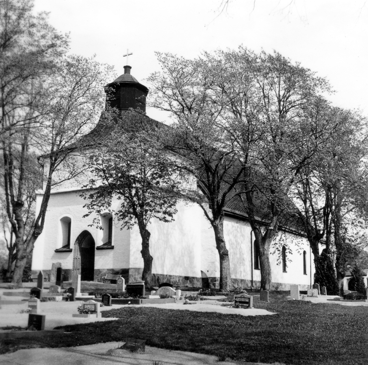 Svinnegarn kyrka