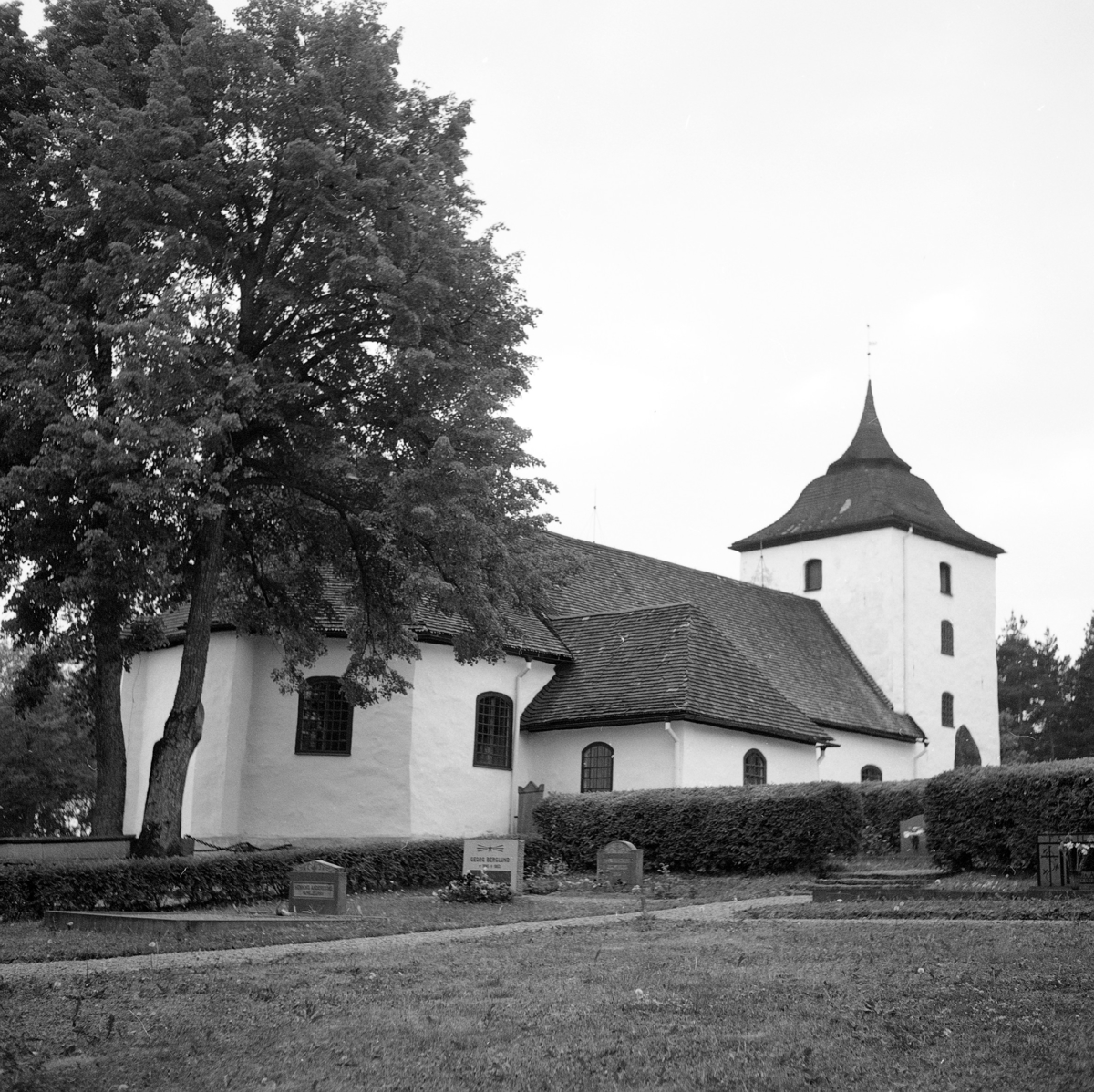 Leksberg kyrka