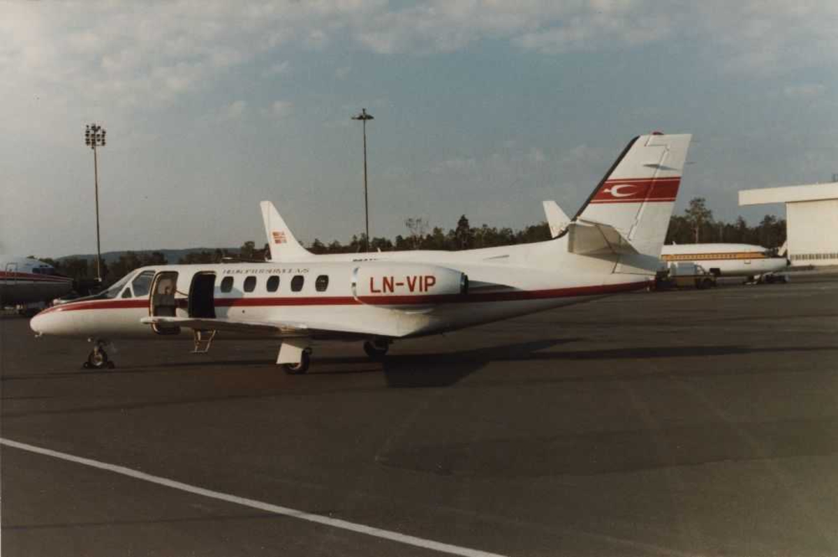 Ett fly på bakken. LN-VIP Cessna 550 Citation II
Helikopter Service AS