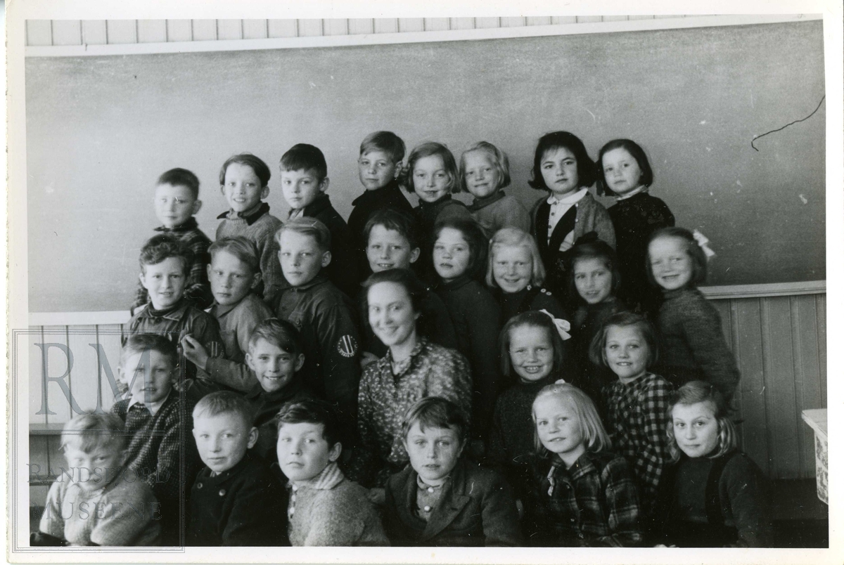 Skolebilder fra Leikvoll skole og Gran framhaldskole