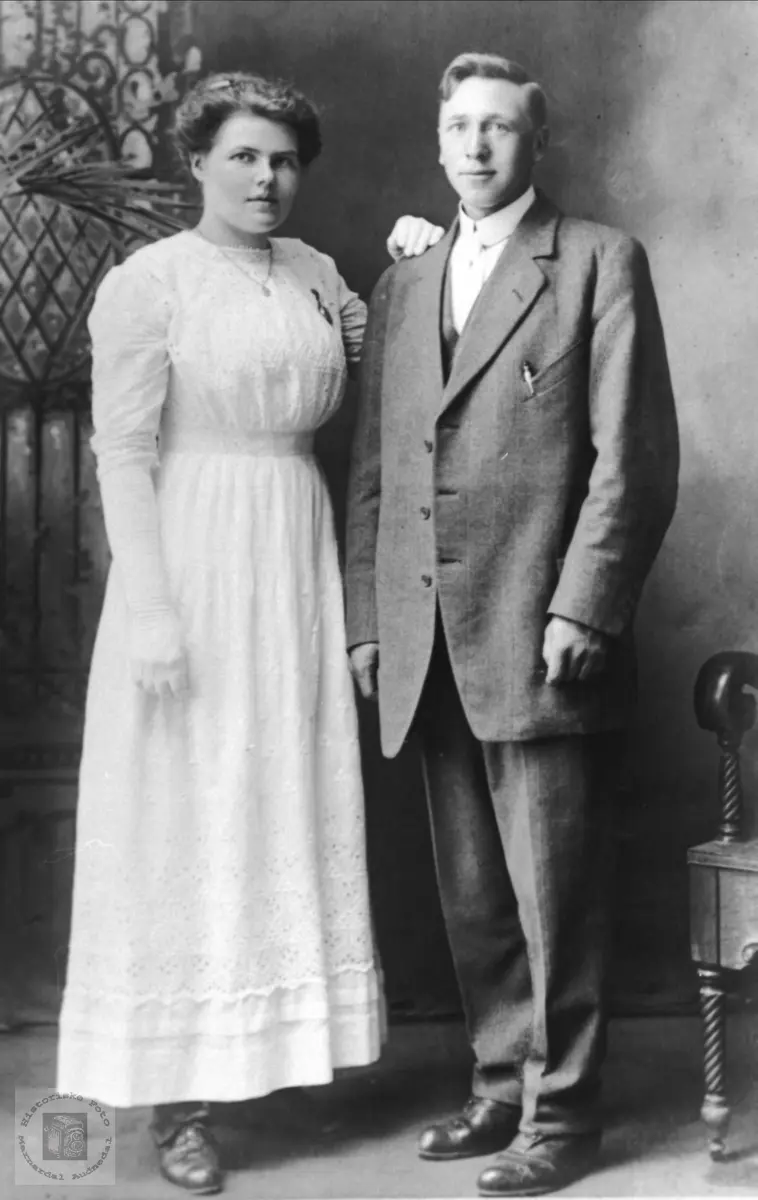 Brudepar. Anna og Theodor Lindland.