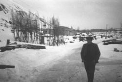 Bilde tatt vinteren 1946 i Hammerfest. Personen på bildet er
