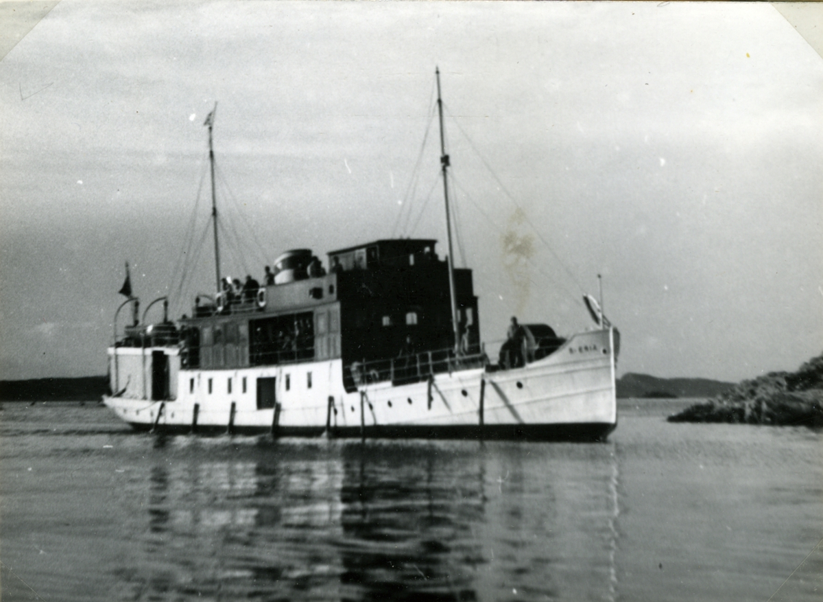 Fotodatum 27/7 1952. Fartyget vid Fiskebäckskil.