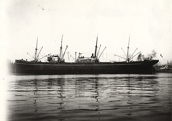 Lastmotorfartyget CHILE av Köpenhamn i Åhus den 13 maj 1922.