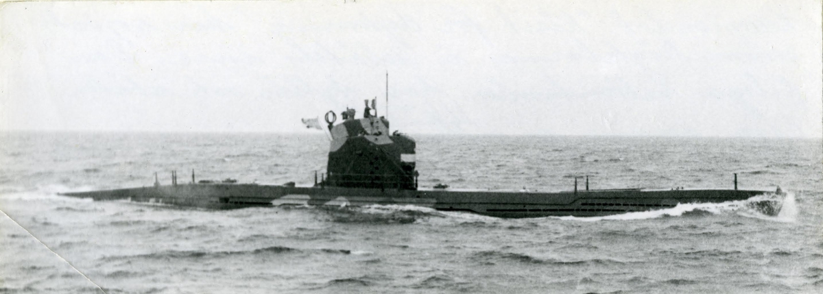 U-båten U 9 på provtur med snorkel, juli 1949.